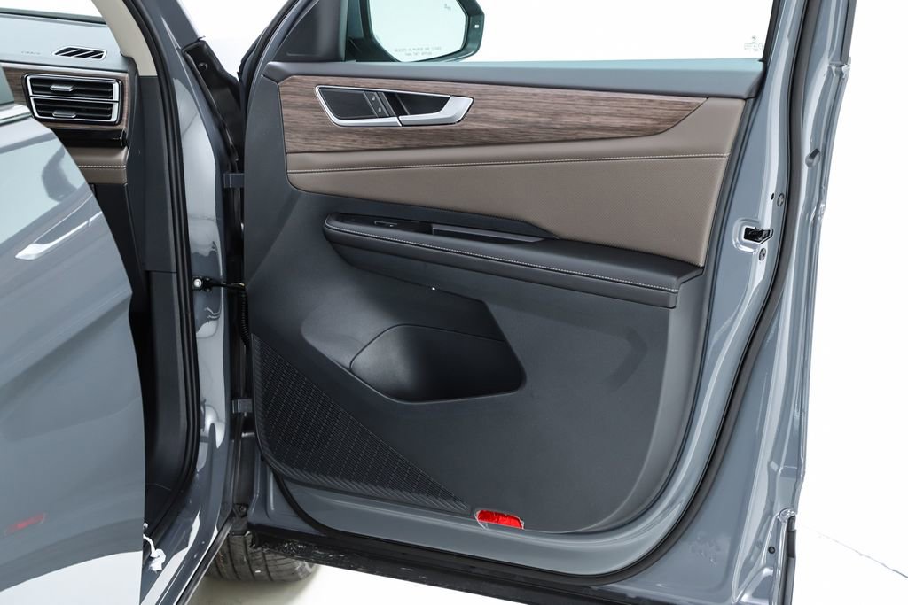 New 2026 Volkswagen Atlas SEL image 32