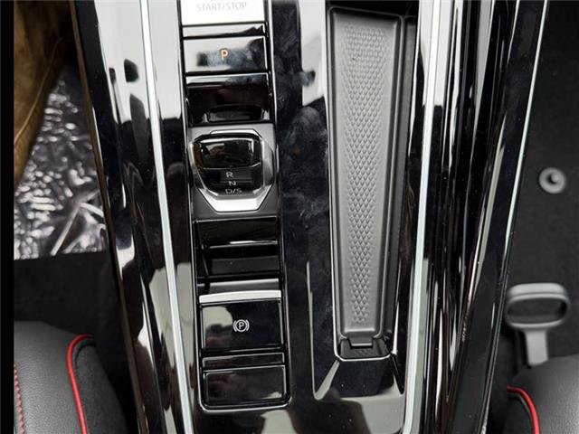 New 2025 Volkswagen GTI SE FWD image 16