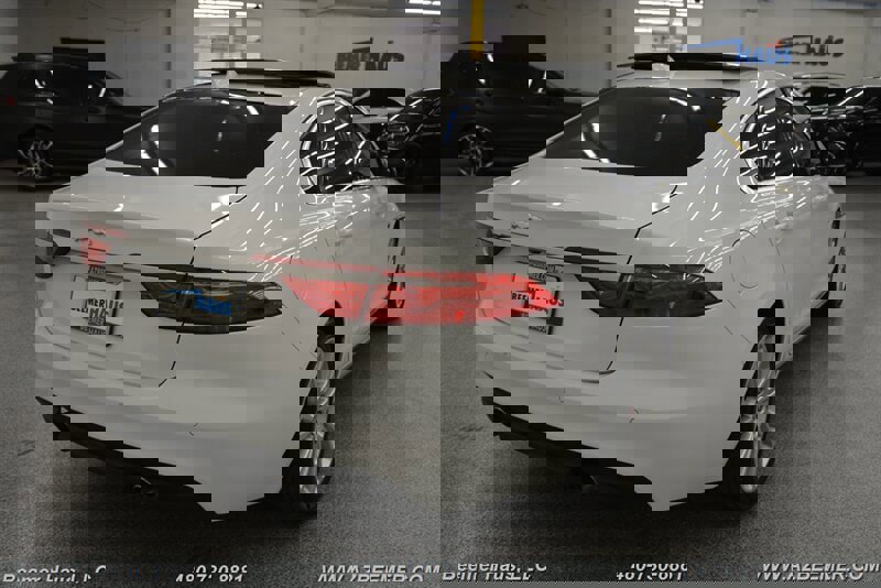 Used 2020 Jaguar XF Premium image 8