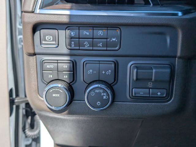 New 2027 Chevrolet Tahoe LT w/ Sun And Tow Package AWD/4WD image 16