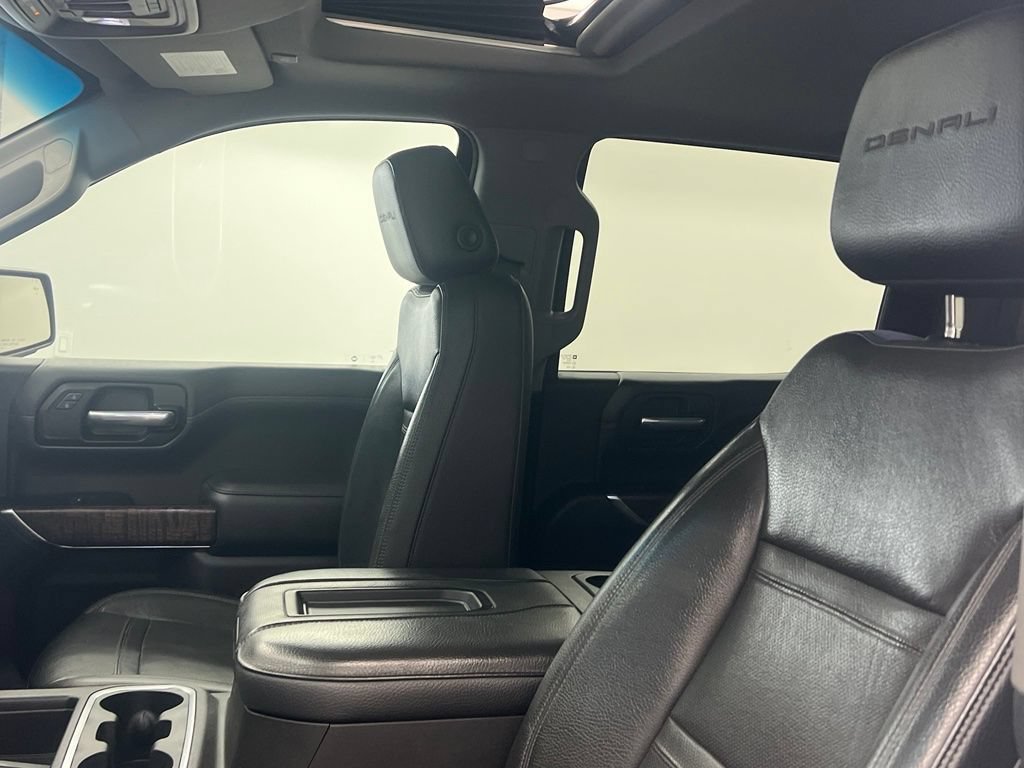 Used 2022 GMC Sierra 1500 Denali w/ Denali Premium Package AWD/4WD image 9