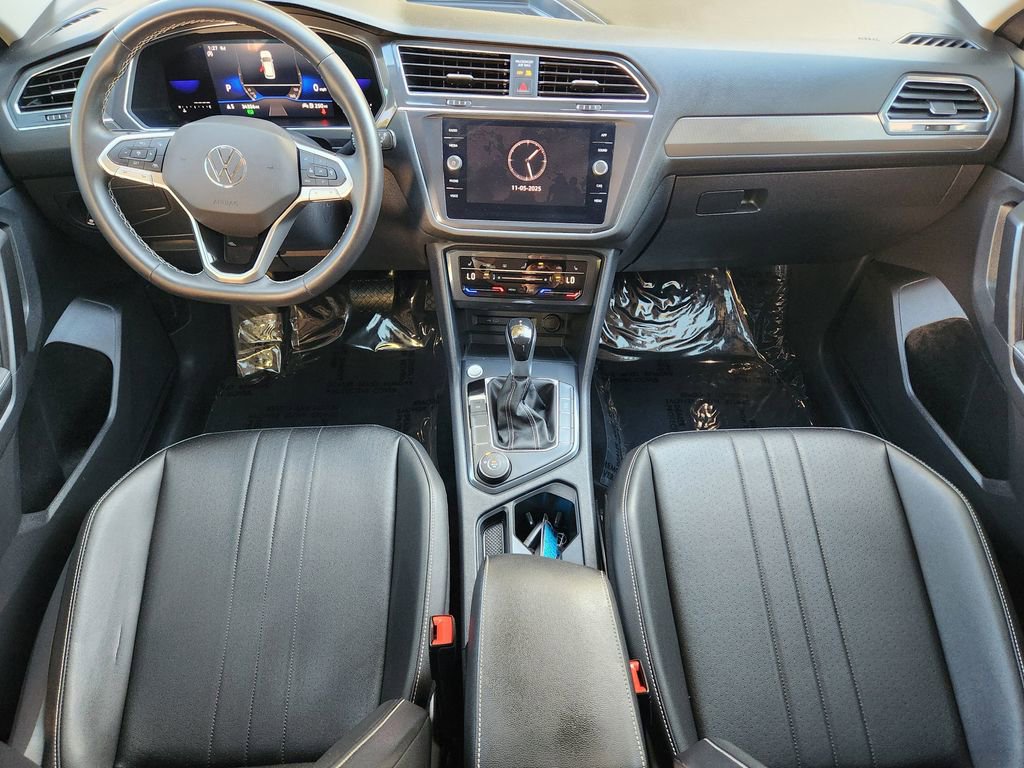Certified 2023 Volkswagen Tiguan SE image 10