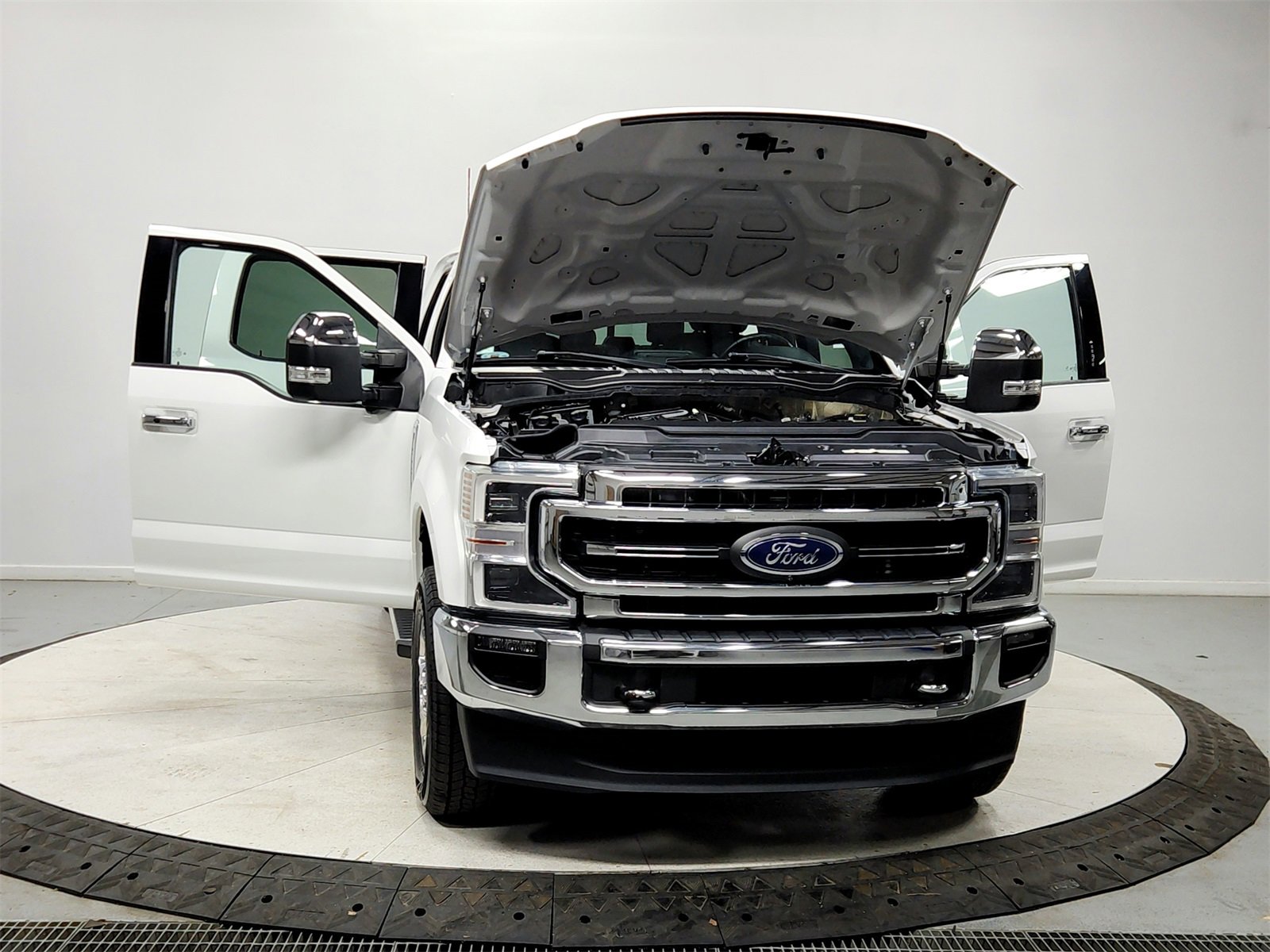 Used 2022 Ford F250 Lariat w/ Lariat Ultimate Package image 10