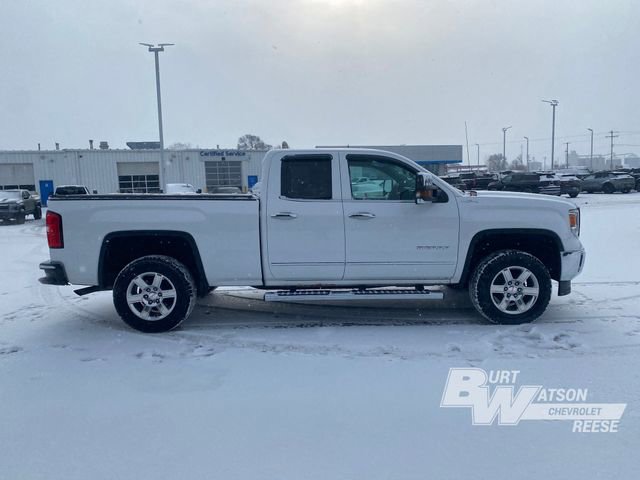 Used 2015 GMC Sierra 1500 SLT w/ Max Trailering Package image 8