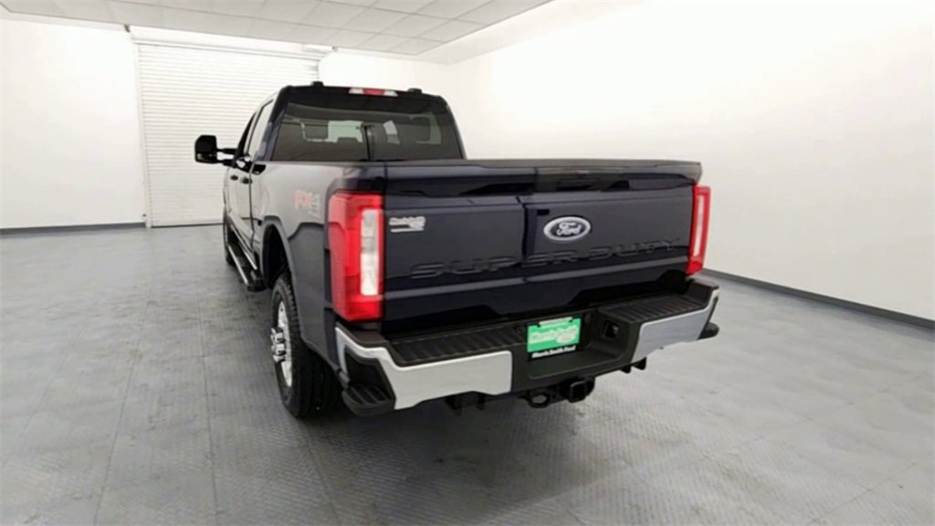 New 2025 Ford F250 XLT w/ FX4 Off-Road Package image 7