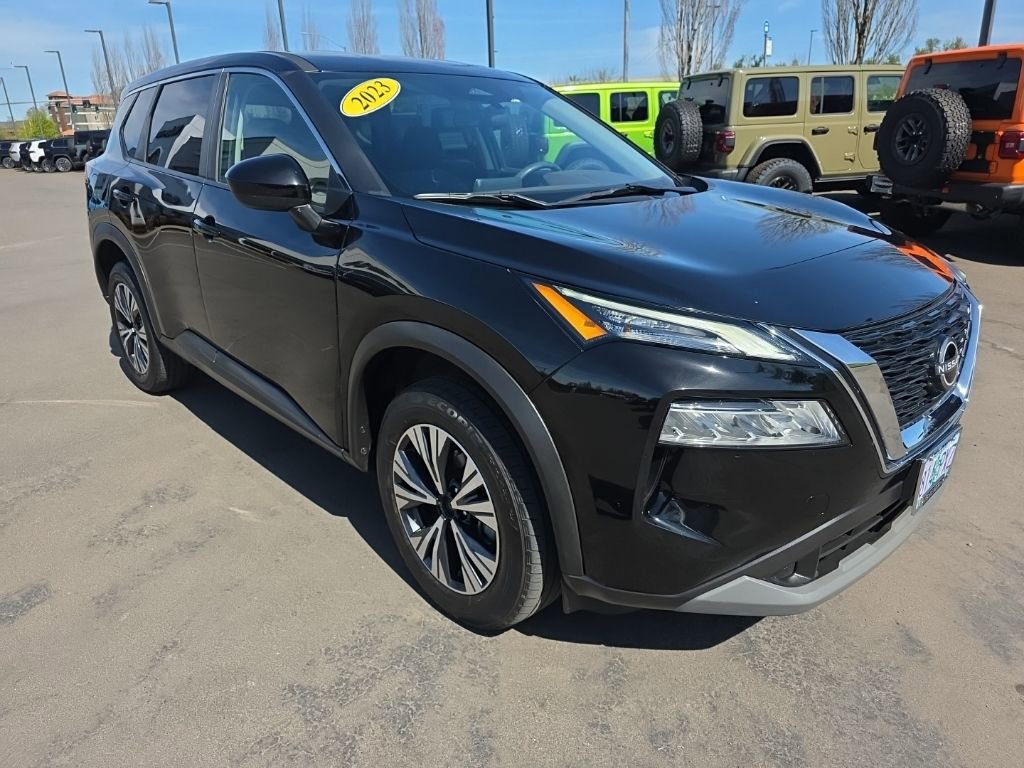 Used 2023 Nissan Rogue SV image 7