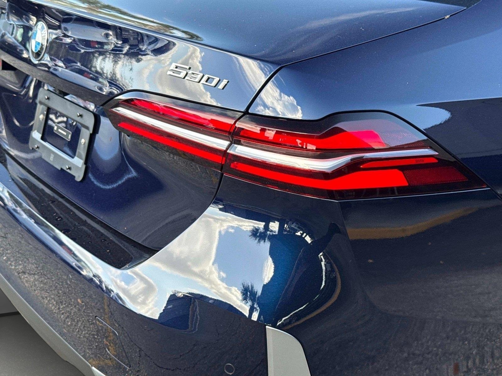 Used 2026 BMW 530i xDrive AWD/4WD image 17
