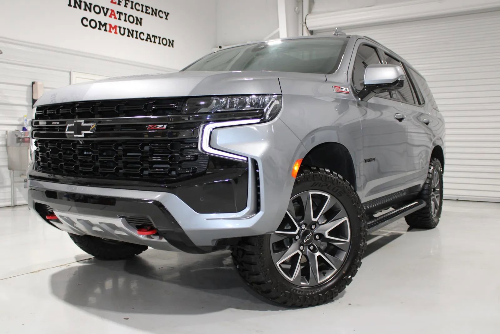 Used 2022 Chevrolet Tahoe Z71 w/ Luxury Package image 1