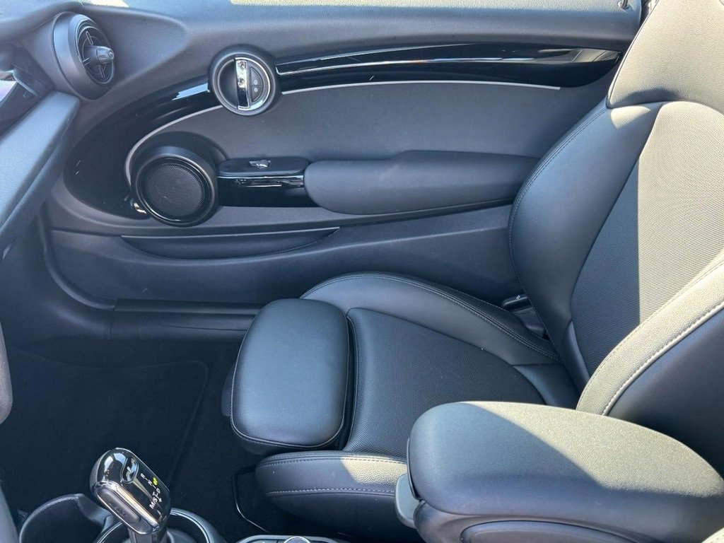 Used 2022 MINI Cooper S image 11