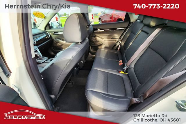 Used 2022 Kia Seltos EX AWD/4WD image 6