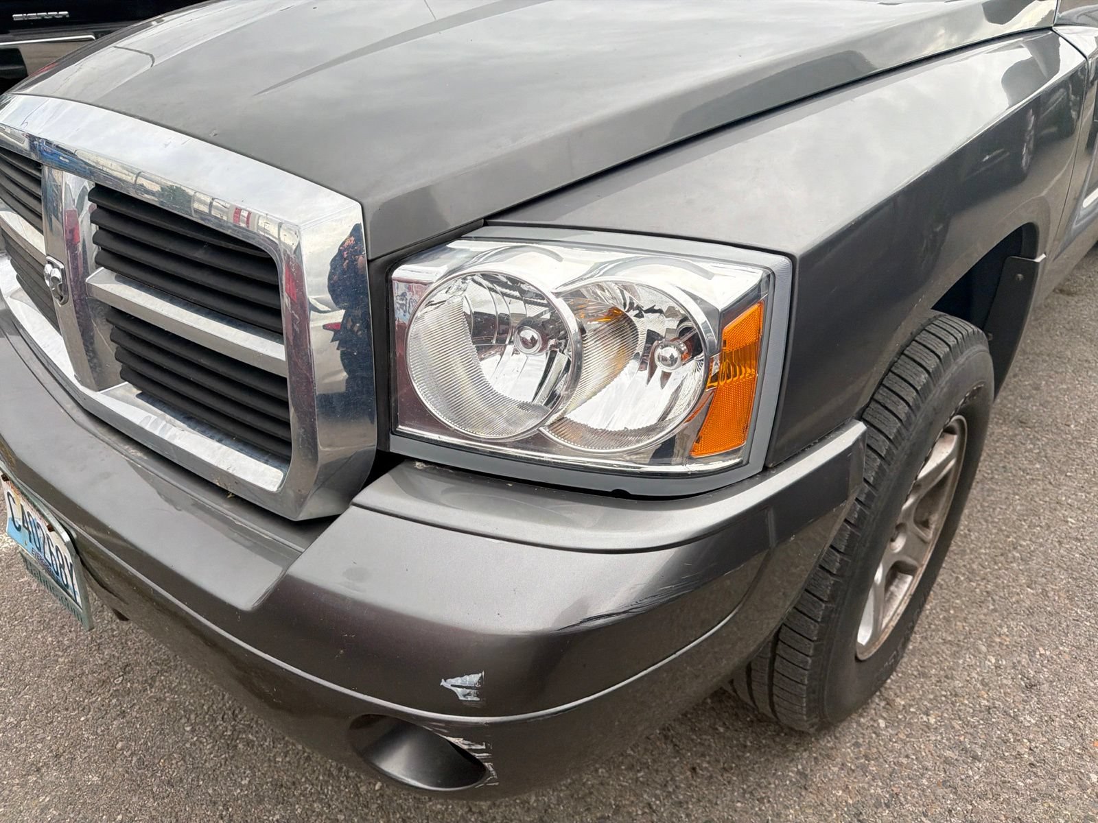 Used 2007 Dodge Dakota SLT w/ Trailer Tow Group AWD/4WD image 2