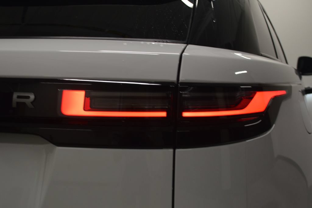 Used 2026 Land Rover Range Rover Velar S AWD/4WD image 10