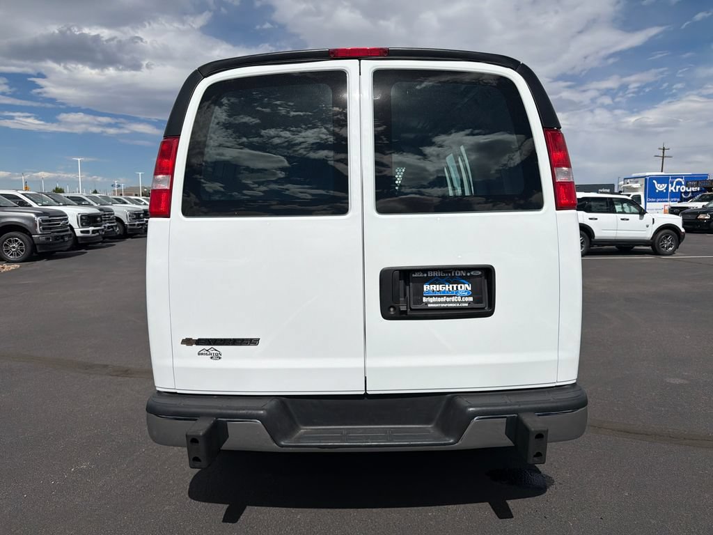 Used 2025 Chevrolet Express 2500 w/ Driver Convenience Package RWD image 4