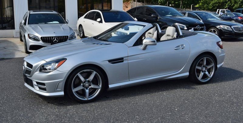 Used 2015 Mercedes-Benz SLK 250 w/ Premium Package image 24