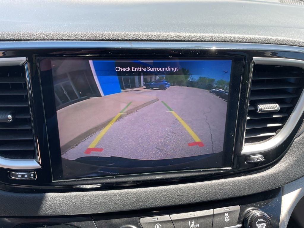 Used 2022 Chrysler Pacifica Touring-L FWD image 11