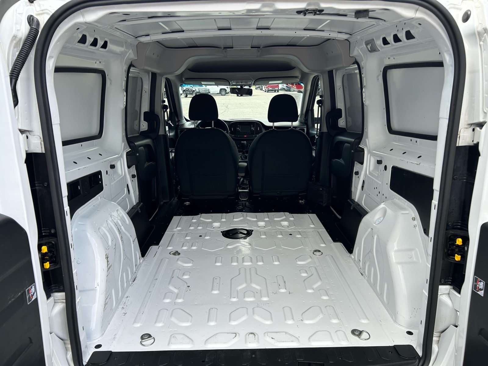 Used 2022 RAM ProMaster City Tradesman FWD image 4