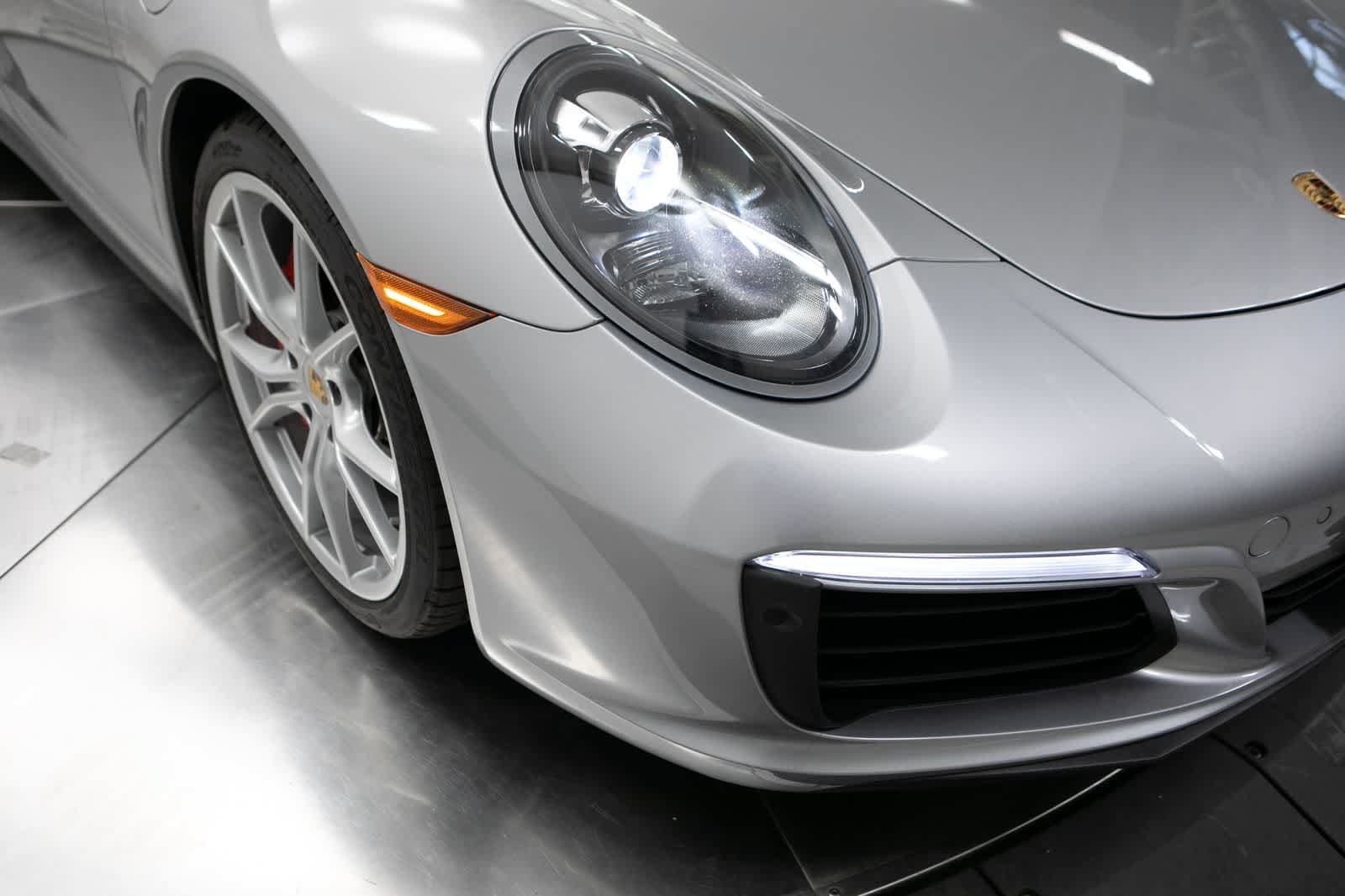Certified 2018 Porsche 911 Targa 4S AWD/4WD image 12