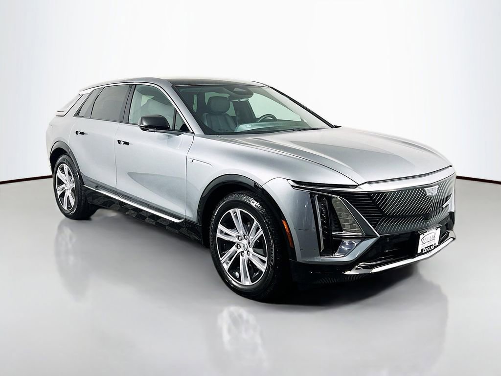 Used 2024 Cadillac Lyriq Tech AWD/4WD image 3