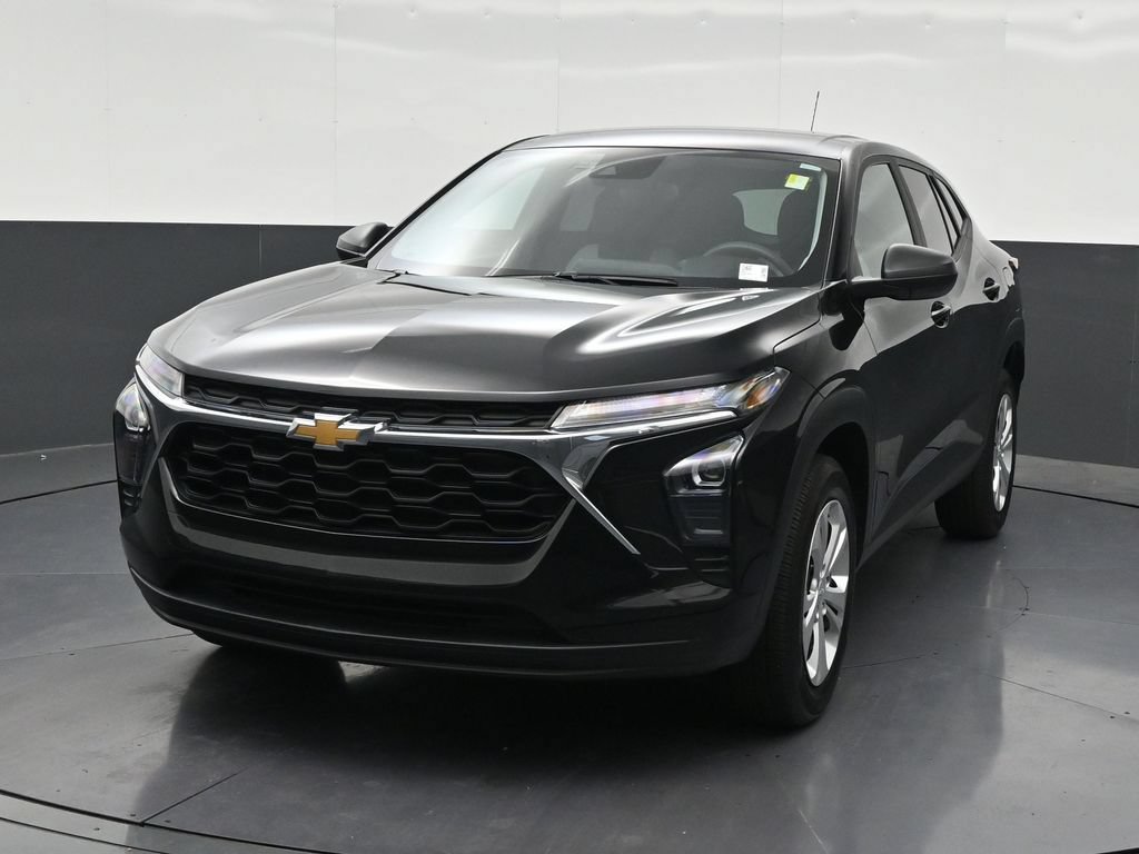 Used 2024 Chevrolet Trax LS FWD image 9