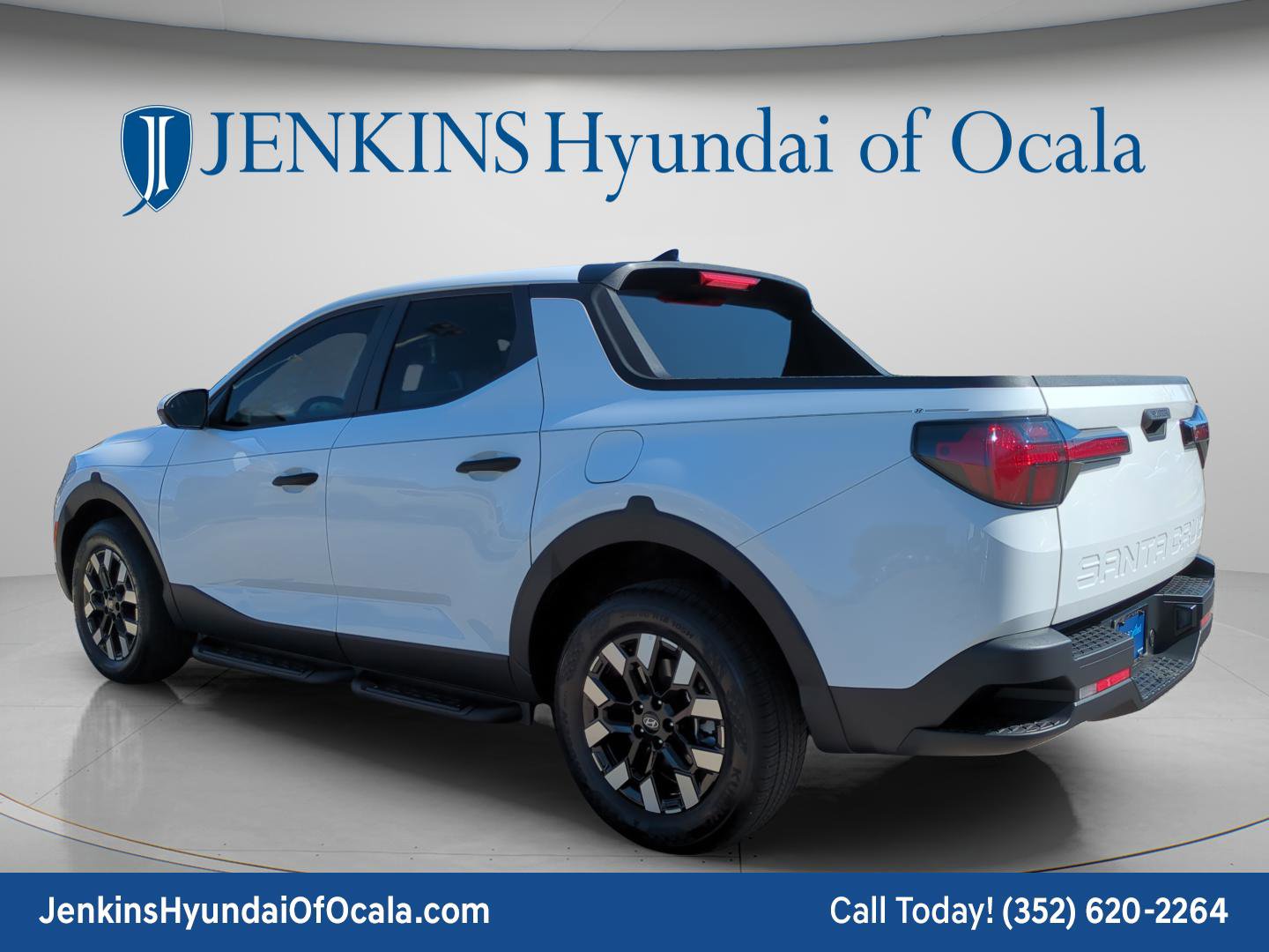Certified 2025 Hyundai Santa Cruz SE FWD image 5