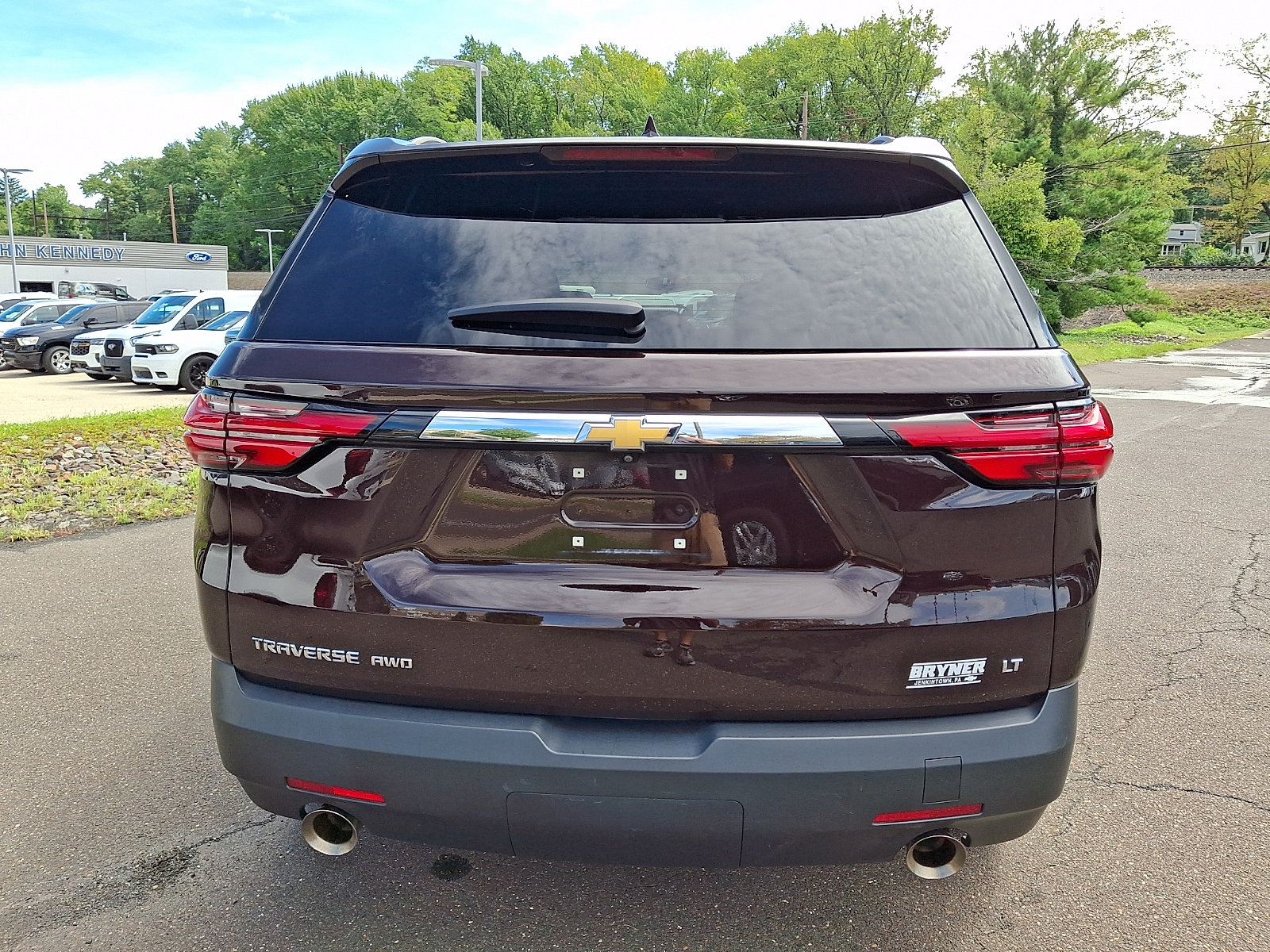 Used 2023 Chevrolet Traverse LT AWD/4WD image 5