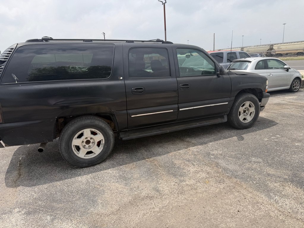 Used 2002 Chevrolet Suburban LT RWD image 15