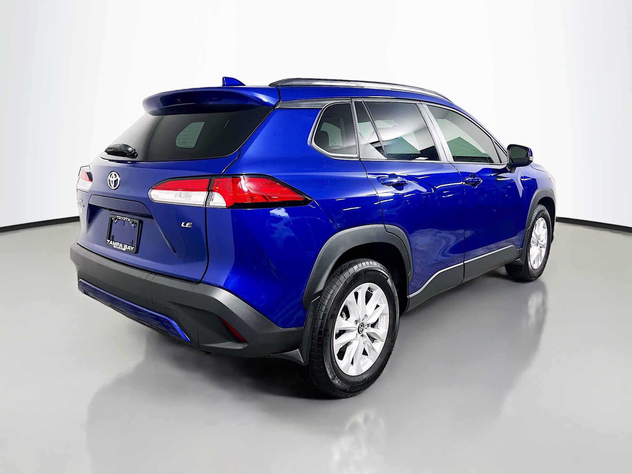 Used 2024 Toyota Corolla Cross LE FWD image 4