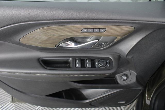 Used 2023 GMC Terrain Denali w/ Denali Premium Package image 16