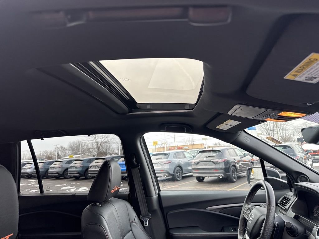 Certified 2023 Honda Passport TrailSport image 18