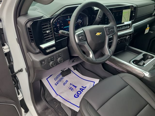 New 2026 Chevrolet Silverado 2500 LTZ w/ LTZ Convenience Package AWD/4WD image 19