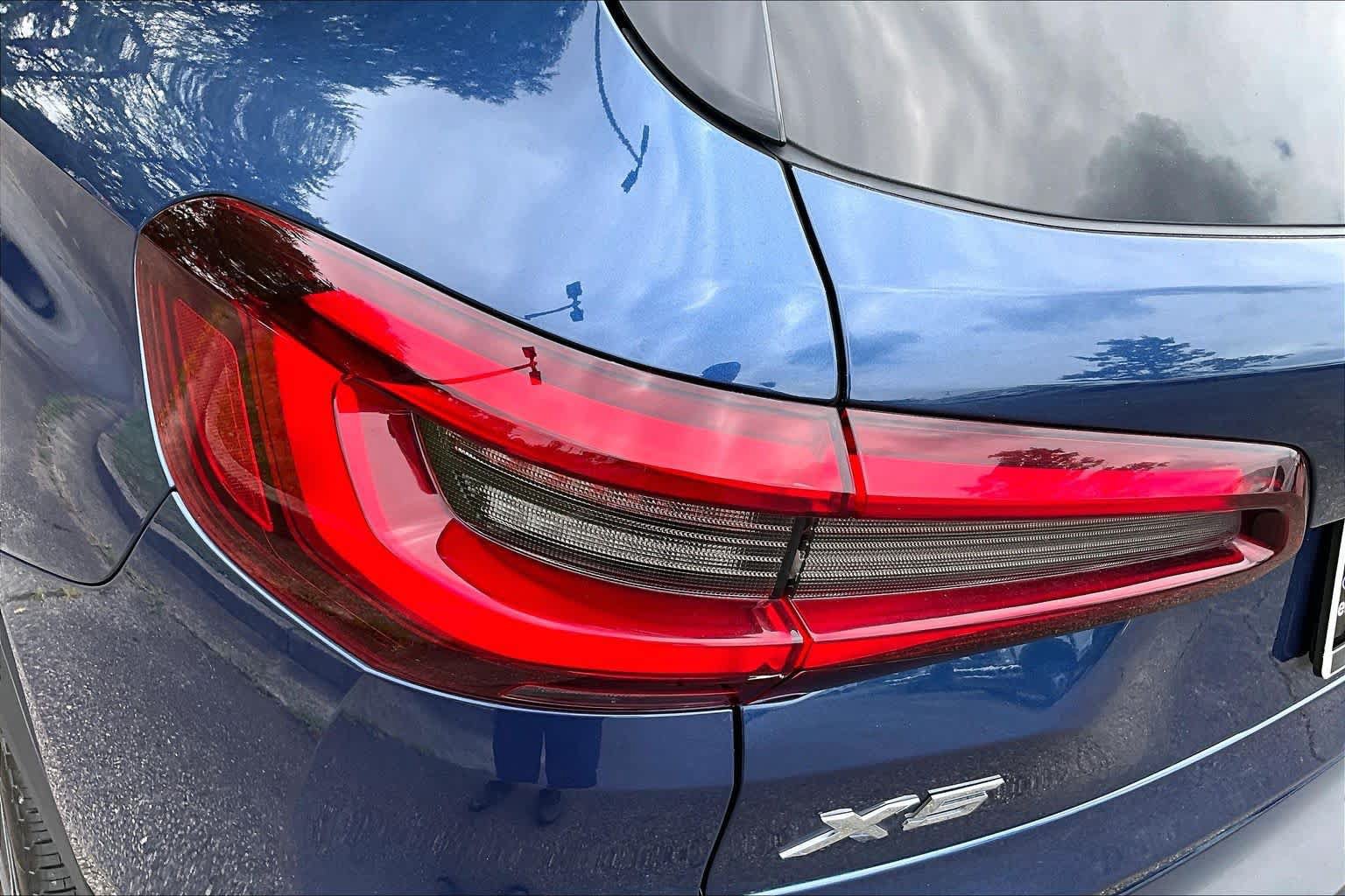 Used 2023 BMW X5 xDrive40i w/ Premium Package AWD/4WD image 28