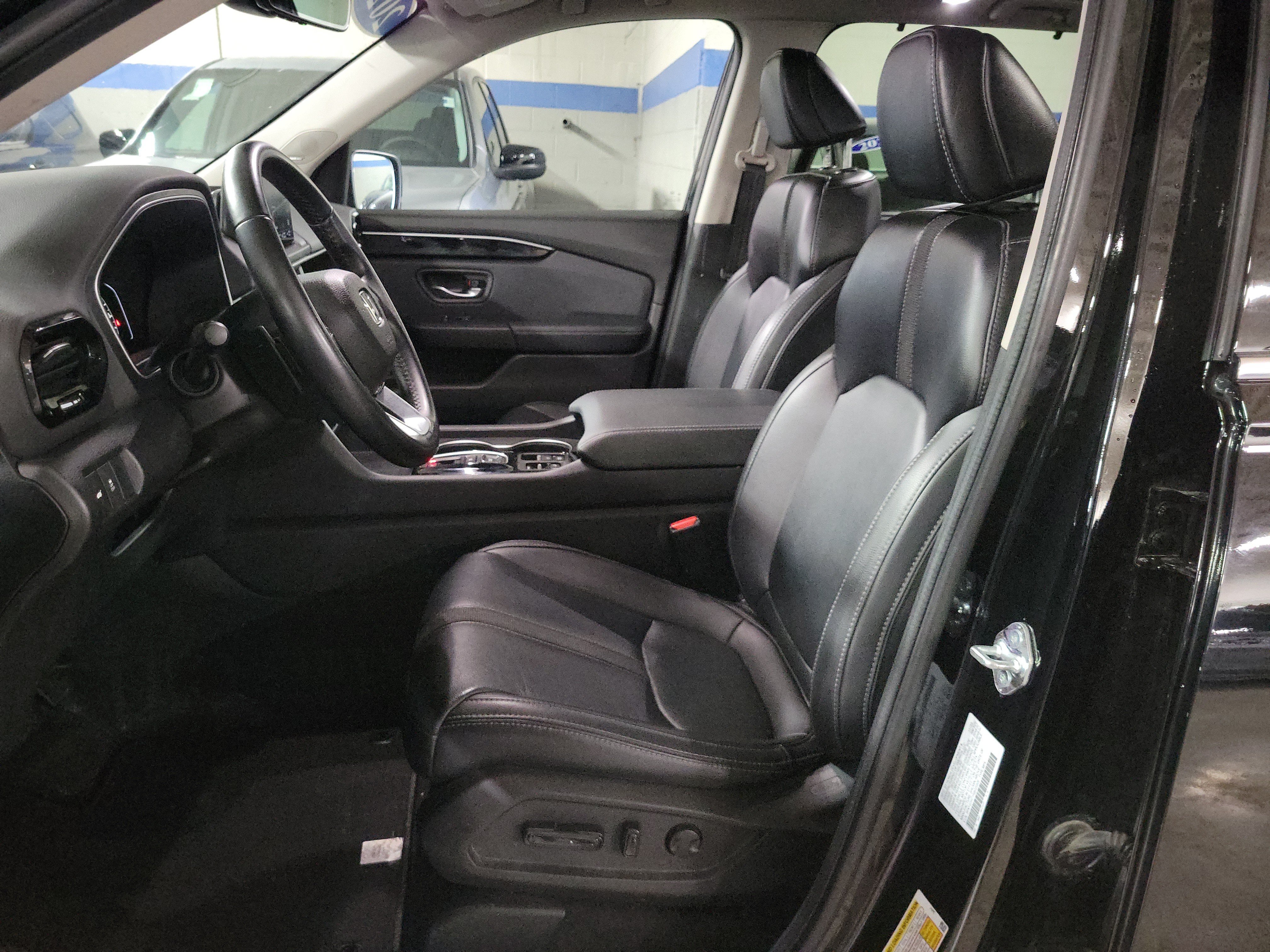 Certified 2024 Honda Pilot Touring image 16