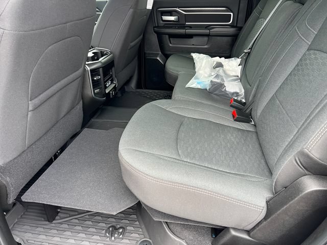 New 2025 RAM 2500 Big Horn AWD/4WD image 18