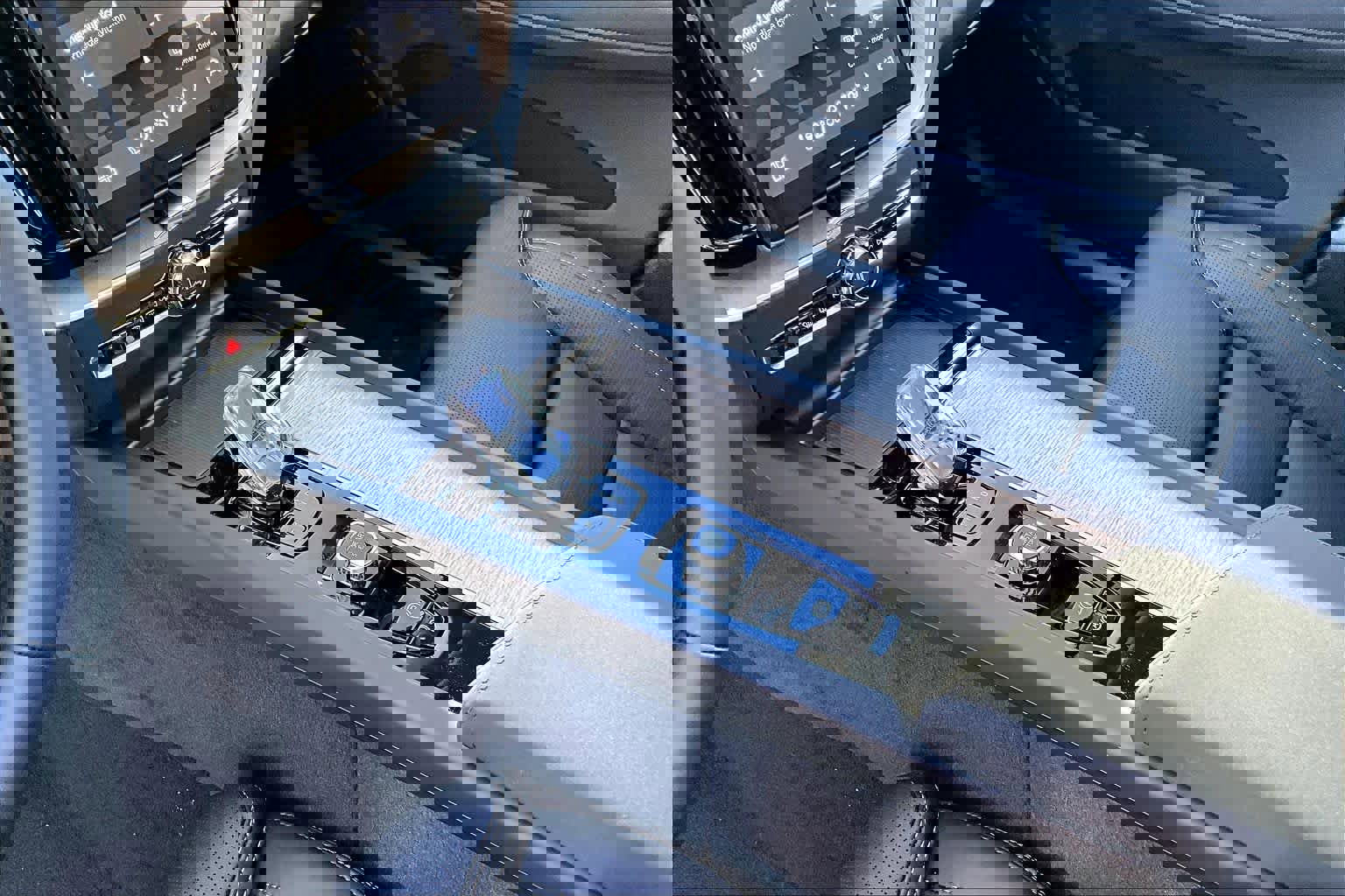 New 2026 Volvo XC60 B5 Ultra w/ Protection Package Premier image 10