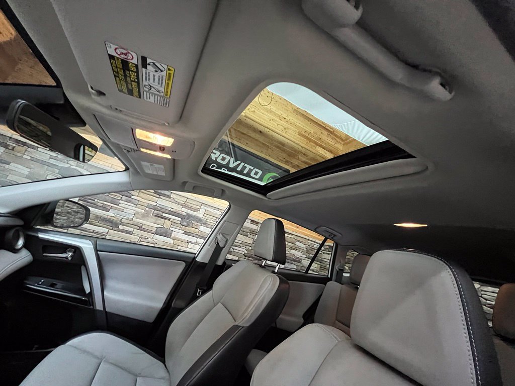 Used 2016 Toyota RAV4 Limited AWD/4WD image 37
