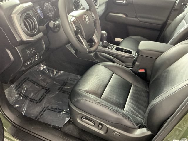 Used 2021 Toyota Tacoma TRD Off-Road w/ TRD Premium Off Road Package AWD/4WD image 8