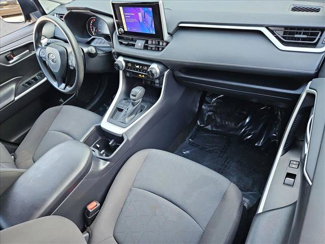 Used 2025 Toyota RAV4 XLE FWD image 21
