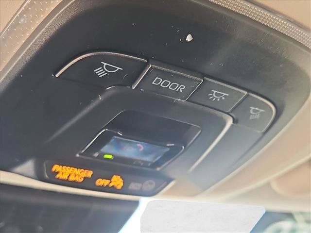 Used 2025 Toyota Corolla LE FWD image 20