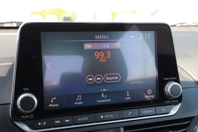 Used 2025 Nissan Altima 2.5 SV FWD image 30