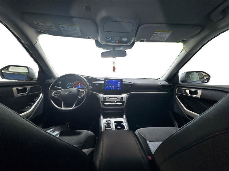 Used 2022 Ford Explorer XLT AWD/4WD image 14