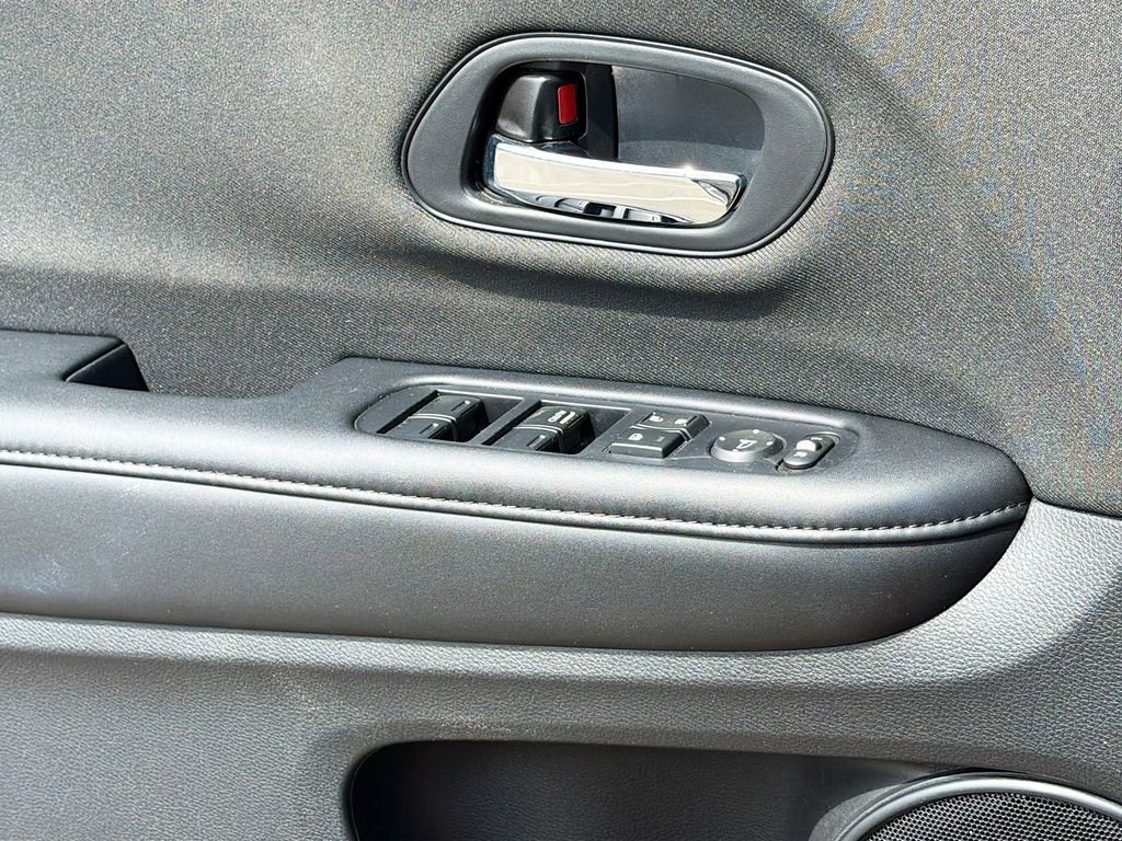 Used 2022 Honda HR-V LX image 28