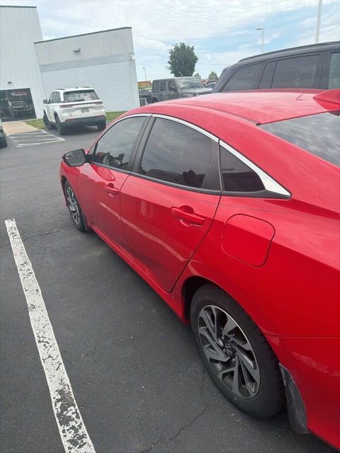 Used 2018 Honda Civic EX image 9