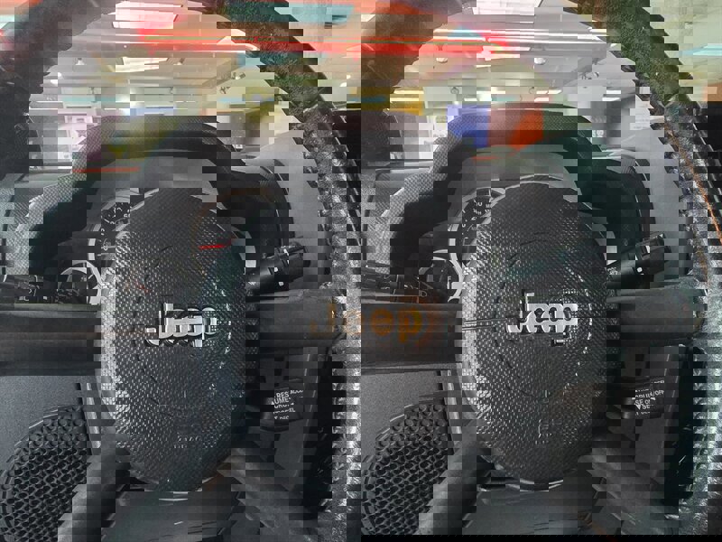 Used 2007 Jeep Wrangler Unlimited Sahara image 25