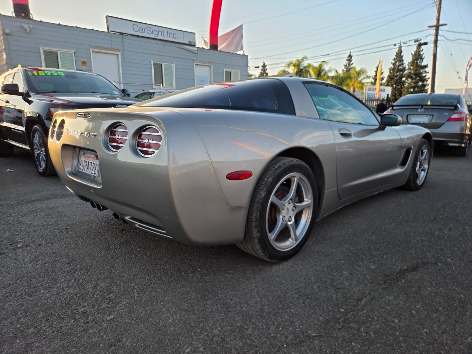 Used 2001 Chevrolet Corvette Coupe RWD image 4