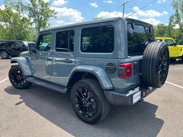 Used 2025 Jeep Wrangler Unlimited Sahara AWD/4WD image 31