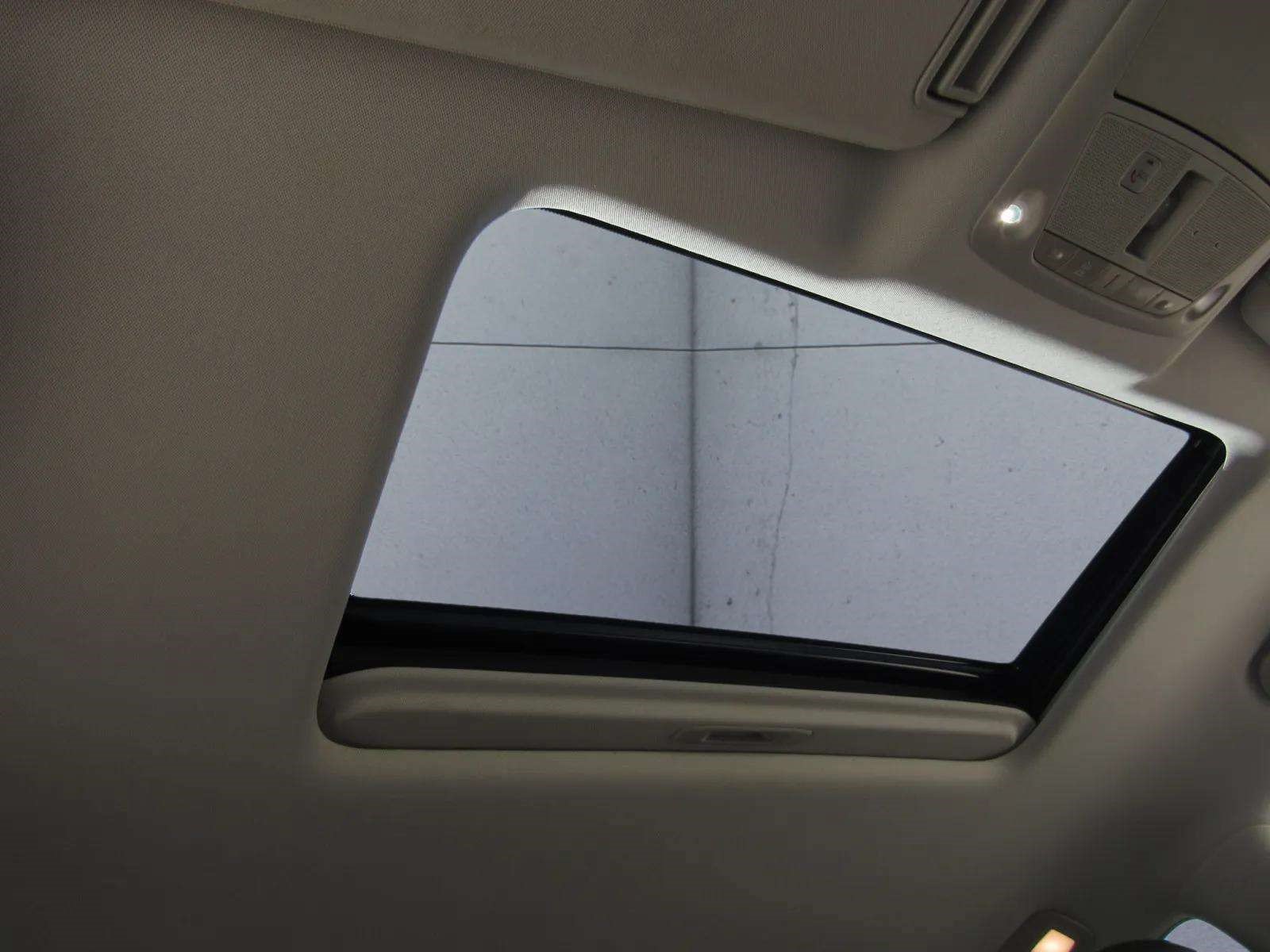 Used 2019 INFINITI QX80 Luxe w/ Proassist Package RWD image 8