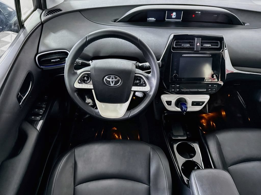 Used 2017 Toyota Prius Four Touring FWD image 3