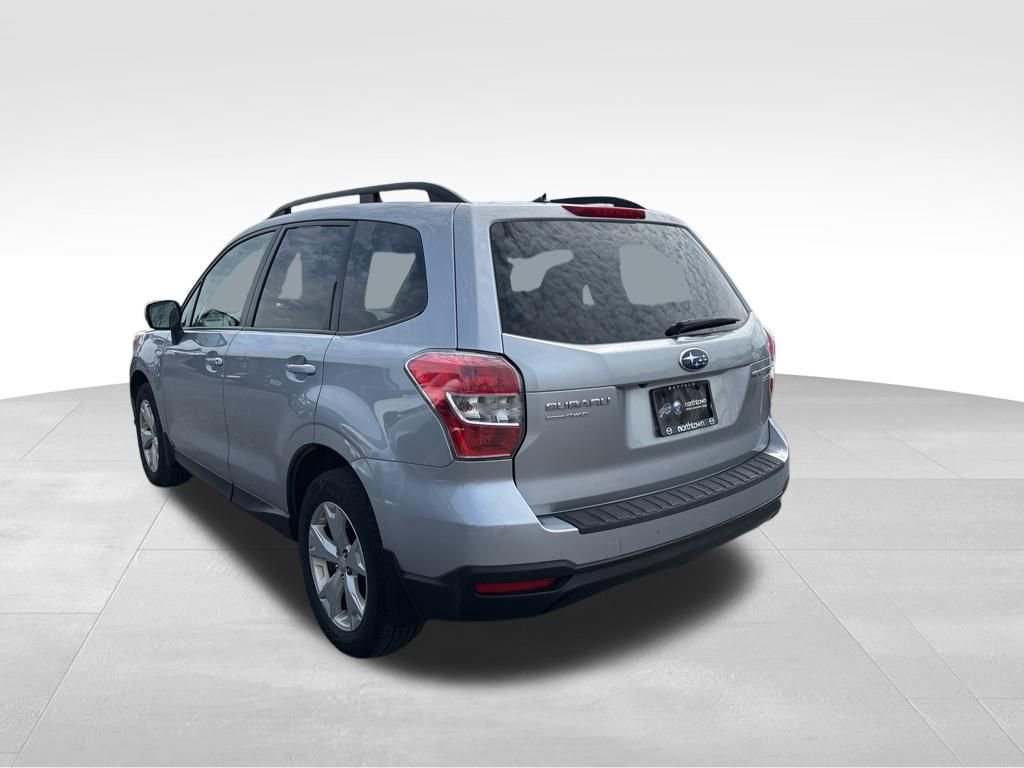 Used 2015 Subaru Forester 2.5i Premium AWD/4WD image 3