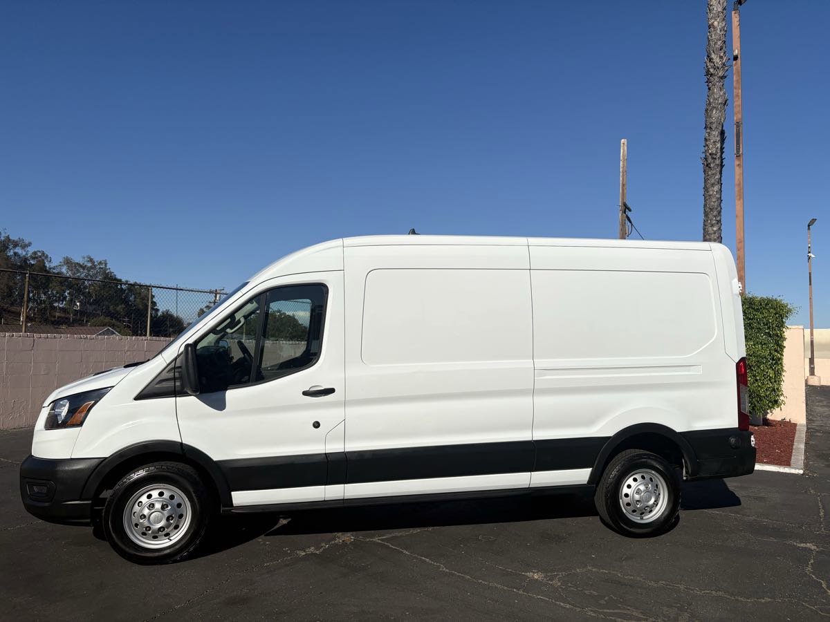 Used 2024 Ford Transit 250 148 Medium Roof Extended AWD image 9