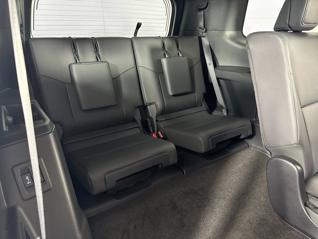 Used 2024 Lexus GX 550 w/ Cold Area Package AWD/4WD image 33